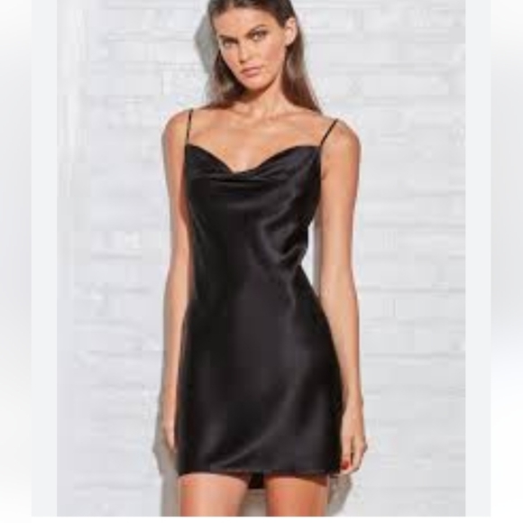 UO Satin dress - Picture 4 of 9